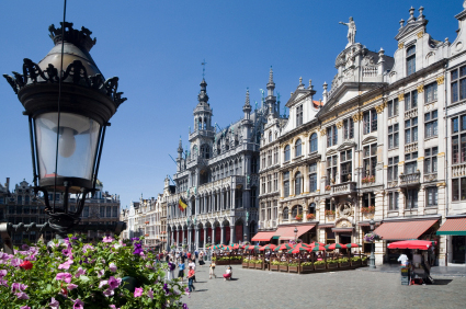 Billiga flyg till Belgien
<!--Destination page-->
<script>
$( document ).ready(function() {
try {
if(dataLayer[0].entryType==='newsletter' && dataLayer[0].section==='DestinationGuide.Air') {
$('#contentPageMain').find('#pageList').prependTo('#headAndContent');
$('#pageHeader1').prependTo('#headAndContent');
$('#headAndContent .back-button-contributor').css('margin-top','-35px');
}
}
catch(e) {
    console.log(e);
}

try {
if(dataLayer[0].entryType==='newsletter' && dataLayer[0].section==='DestinationGuide.Air') {
$('#mainPageImageDiv').prependTo('#leftPane').append('<br /><br />');



}
}
catch(e) {
    console.log(e);
}

});

var extraProductsTimeout =  setInterval(function(){
	if($('.holidayDealsListView') !== null && $('.holidayDealsListView').length > 0) {
		$('.raligntxt.holidayPrice').find('.right').css('font-size','20px');
		$('.right.pr4').find('.b-button').addClass('eti-button').css('font-size','14px').css('padding-top','5px');
		clearInterval(extraProductsTimeout);
	}
},500);
</script>